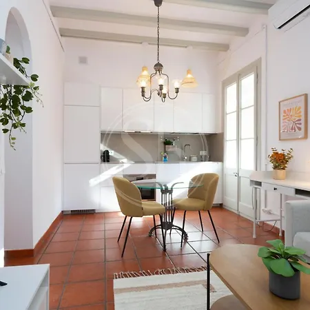 Chic Urban In Eixample